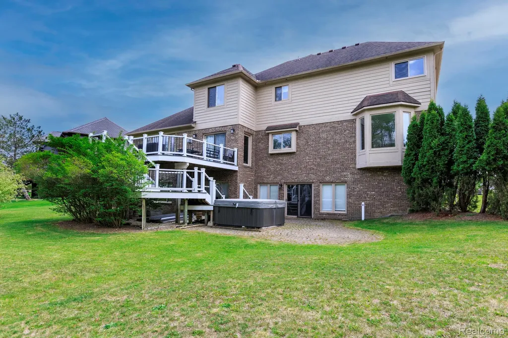 3772 Fawn Drive Oakland Charter Township MI 48306