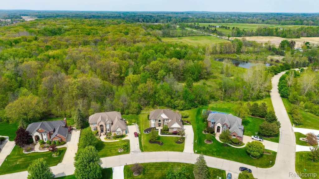 3772 Fawn Drive Oakland Charter Township MI 48306