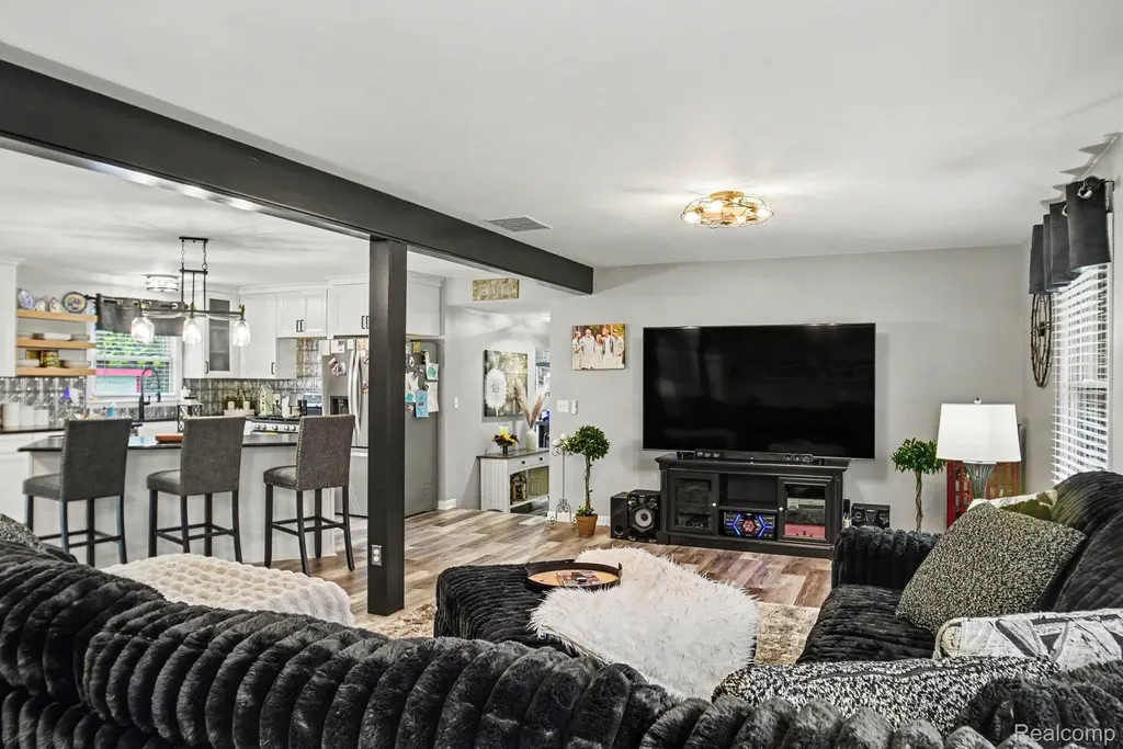 2205 Miark Drive Oregon Township MI 48446