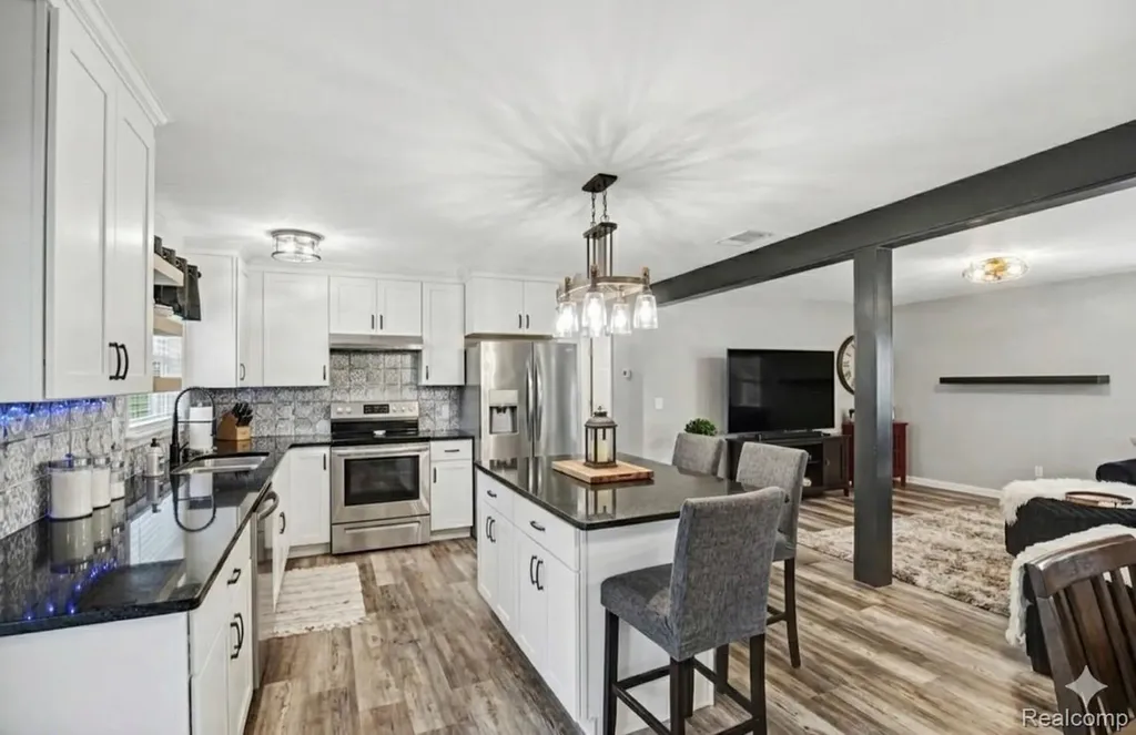 2205 Miark Drive Oregon Township MI 48446