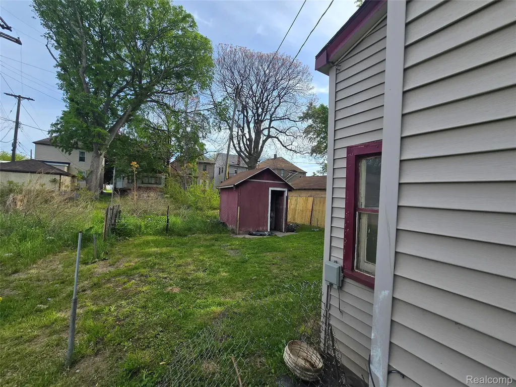 15 E Goodell Ecorse City MI 48229