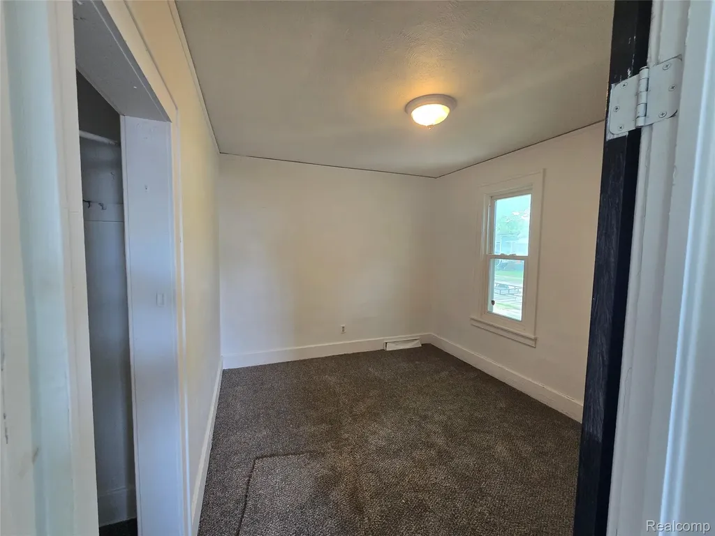 15 E Goodell Ecorse City MI 48229