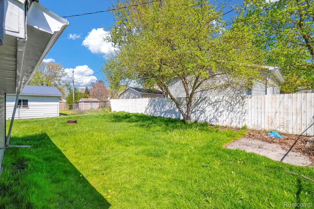 221 Guy Street Yale City MI 48097