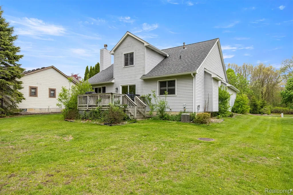 7978 Hoffman Drive Waterford Charter Township MI 48327