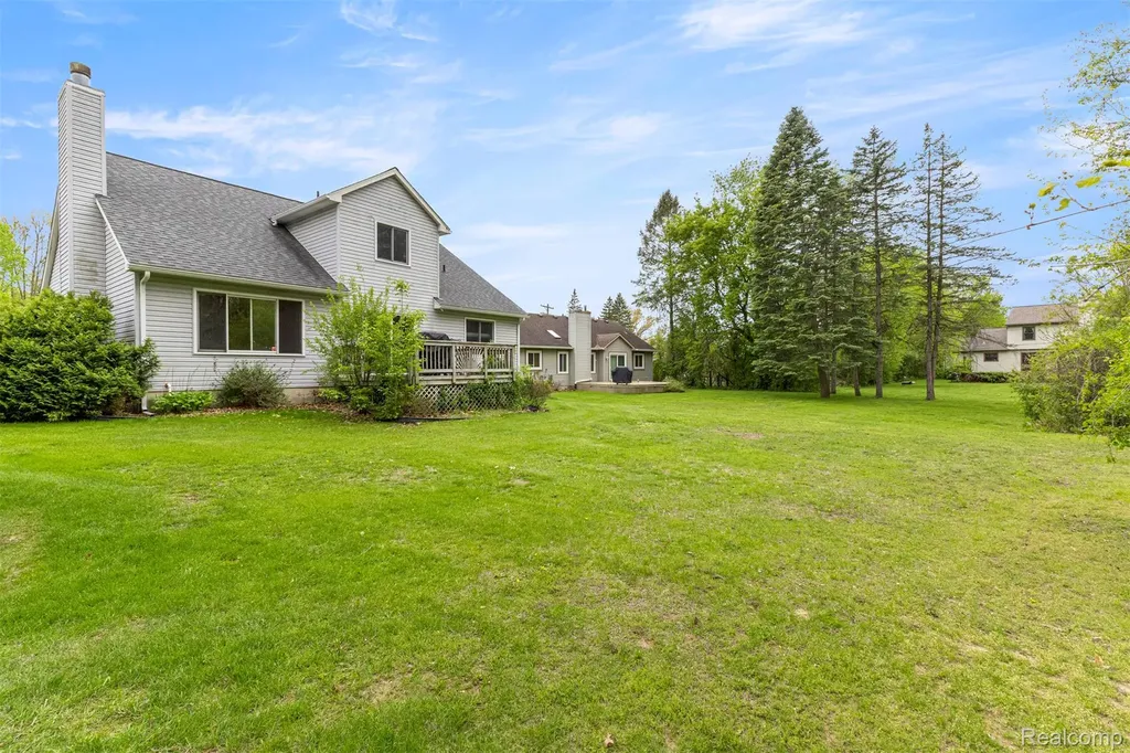 7978 Hoffman Drive Waterford Charter Township MI 48327