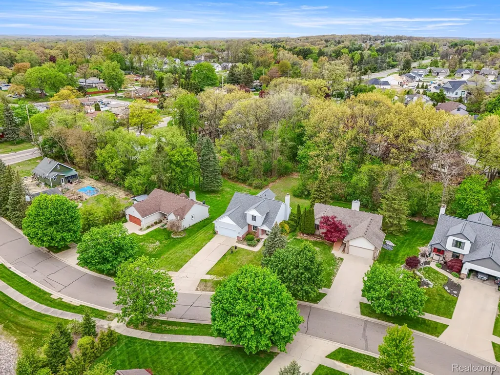 7978 Hoffman Drive Waterford Charter Township MI 48327