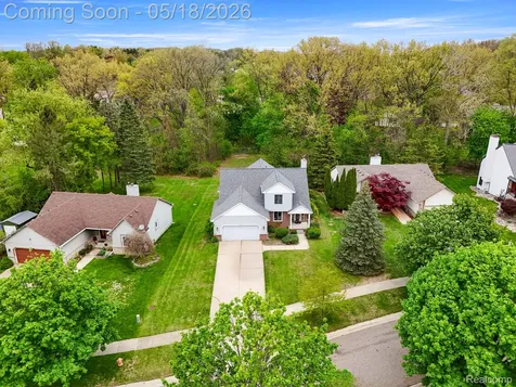 7978 Hoffman Drive Waterford Charter Township MI 48327