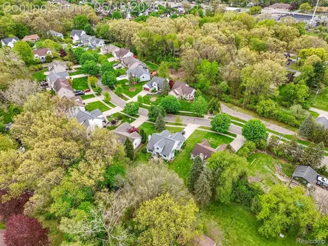 7978 Hoffman Drive Waterford Charter Township MI 48327