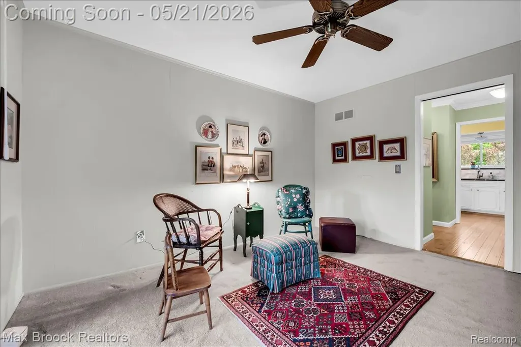 1711 Huntingwood Lane Bloomfield Charter Township MI 48304