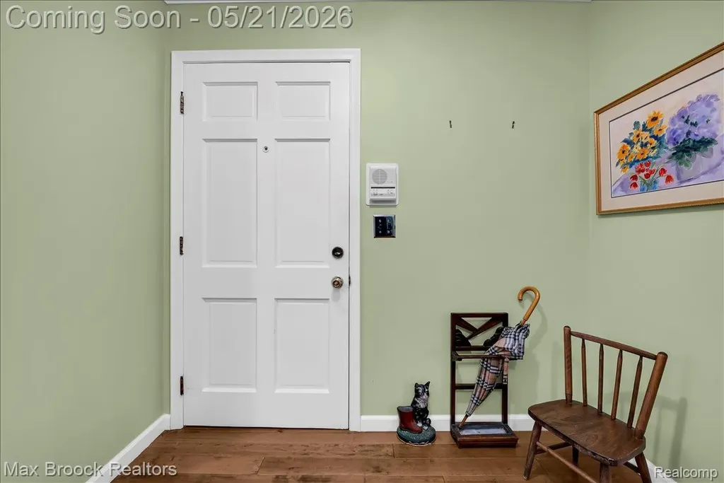 1711 Huntingwood Lane Bloomfield Charter Township MI 48304