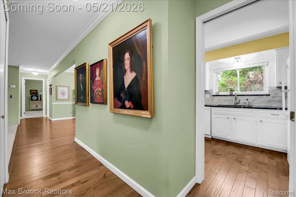 1711 Huntingwood Lane Bloomfield Charter Township MI 48304