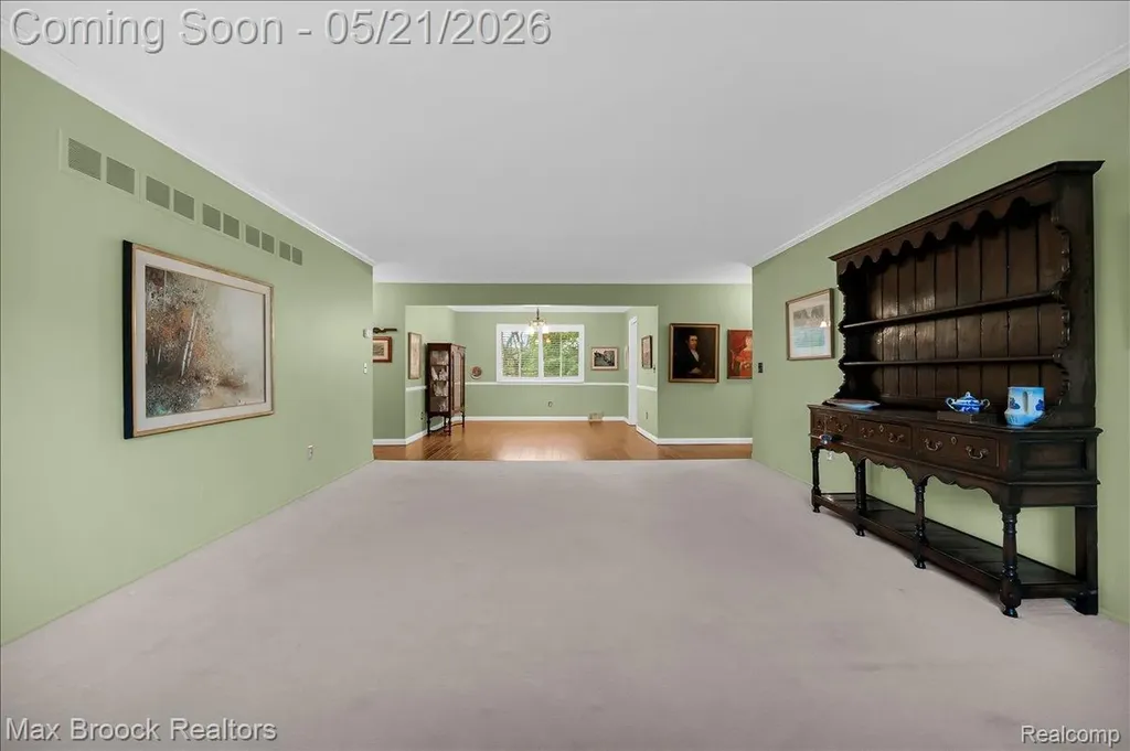 1711 Huntingwood Lane Bloomfield Charter Township MI 48304
