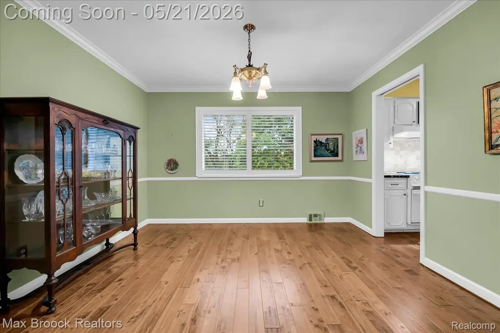 1711 Huntingwood Lane Bloomfield Charter Township MI 48304