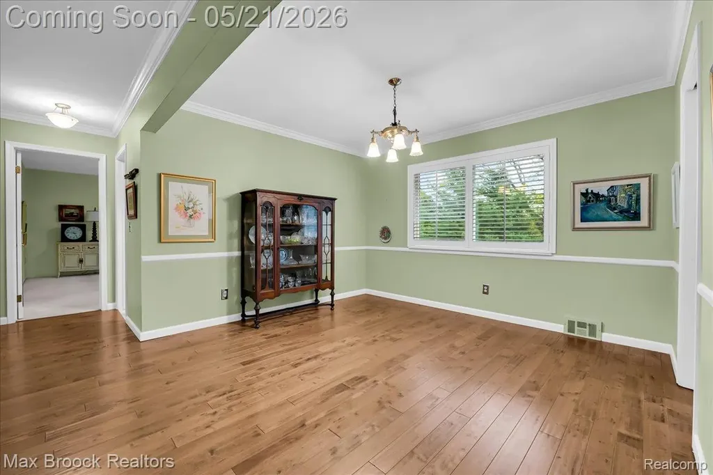 1711 Huntingwood Lane Bloomfield Charter Township MI 48304