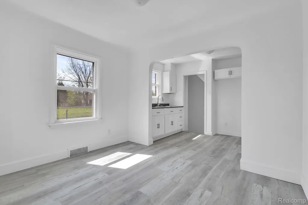 5903 Somerset Avenue Detroit City MI 48224