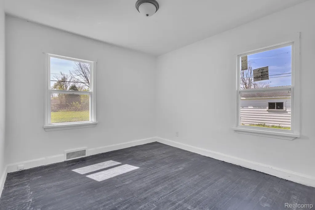 5903 Somerset Avenue Detroit City MI 48224