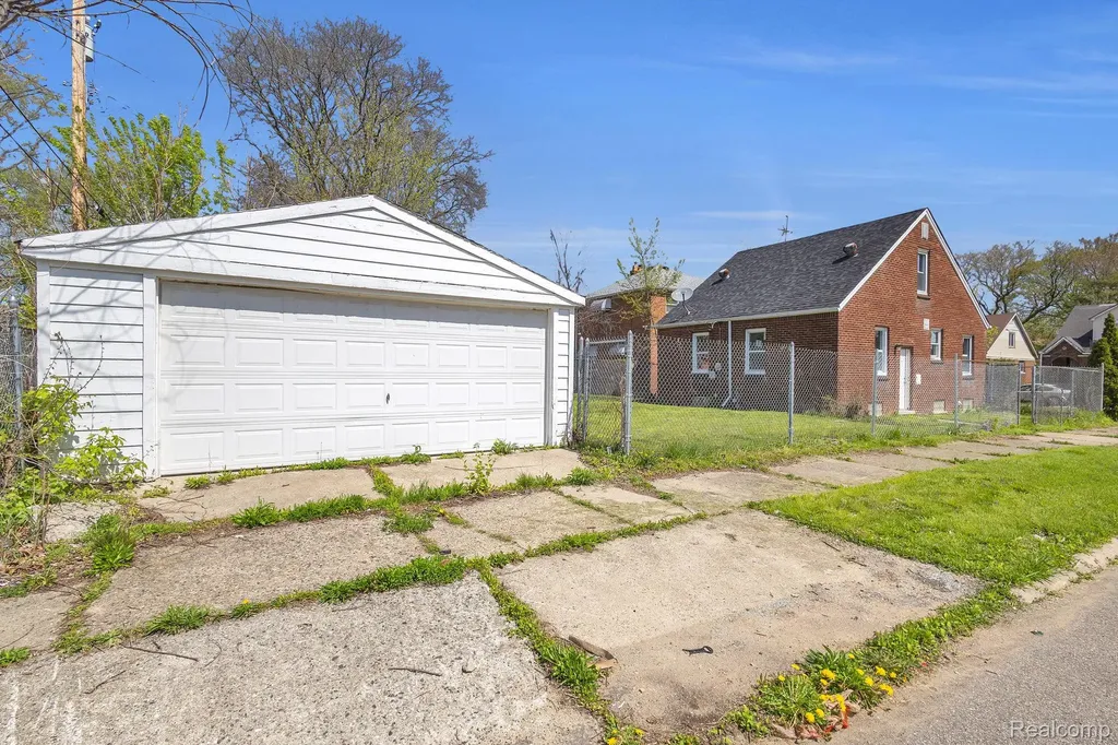 5903 Somerset Avenue Detroit City MI 48224