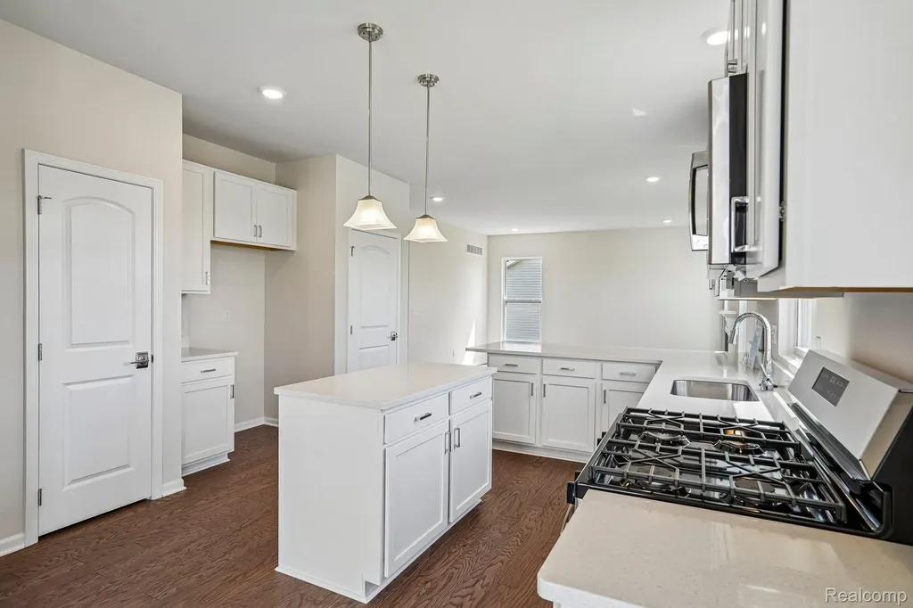 27138 Silo Drive Saline City MI 48176