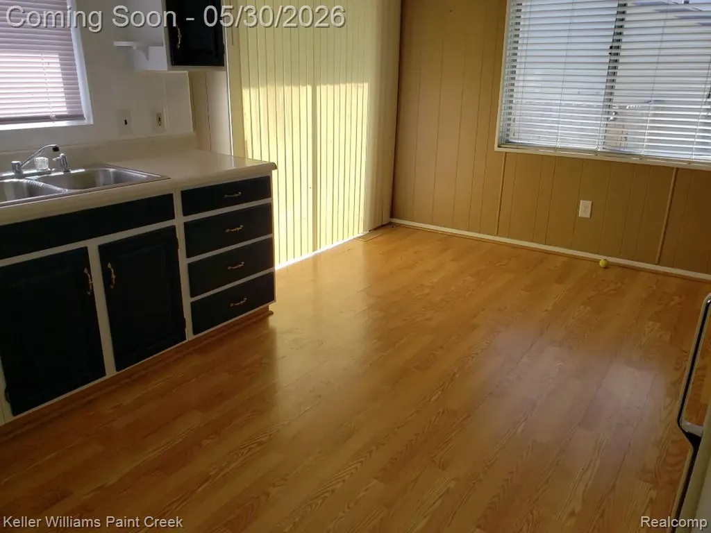 1867 Rustic Lane Keego Harbor City MI 48320