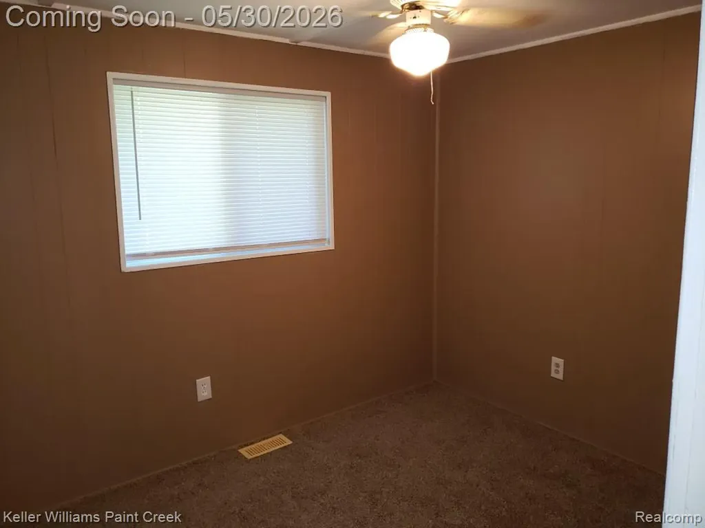 1867 Rustic Lane Keego Harbor City MI 48320