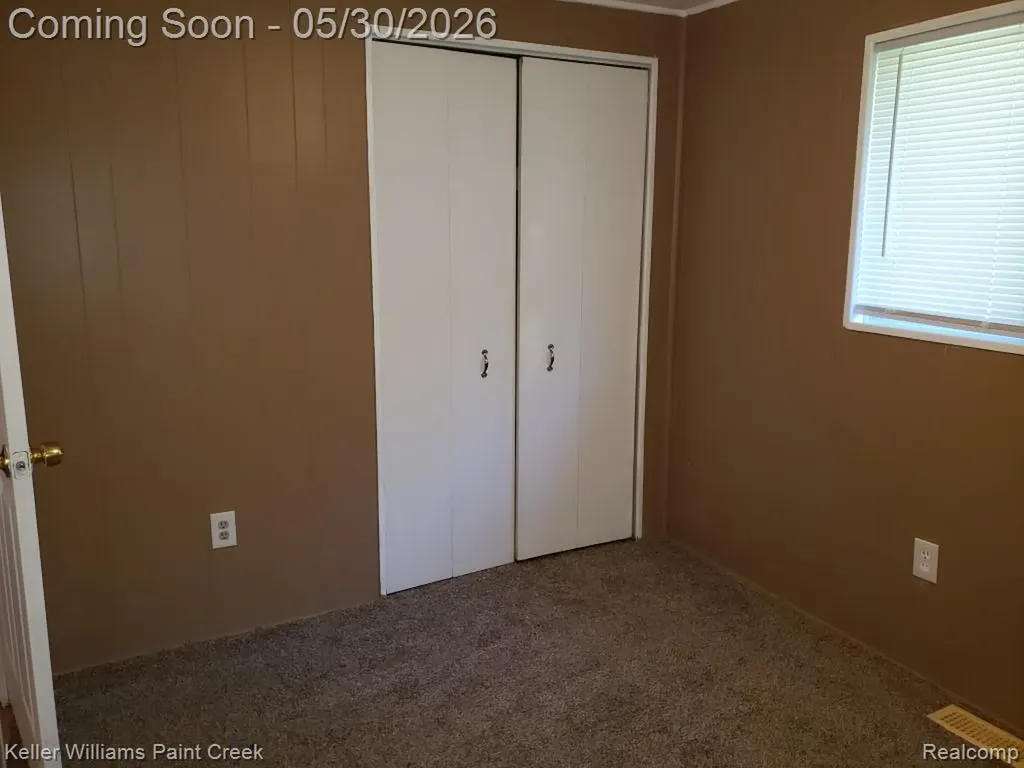 1867 Rustic Lane Keego Harbor City MI 48320