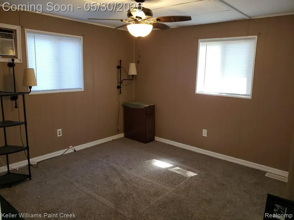 1867 Rustic Lane Keego Harbor City MI 48320