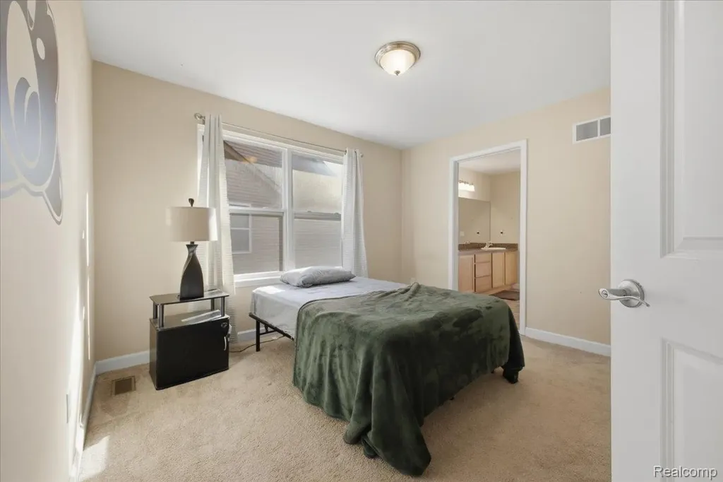4930 E Stonegate Circle Orion Charter Township MI 48359