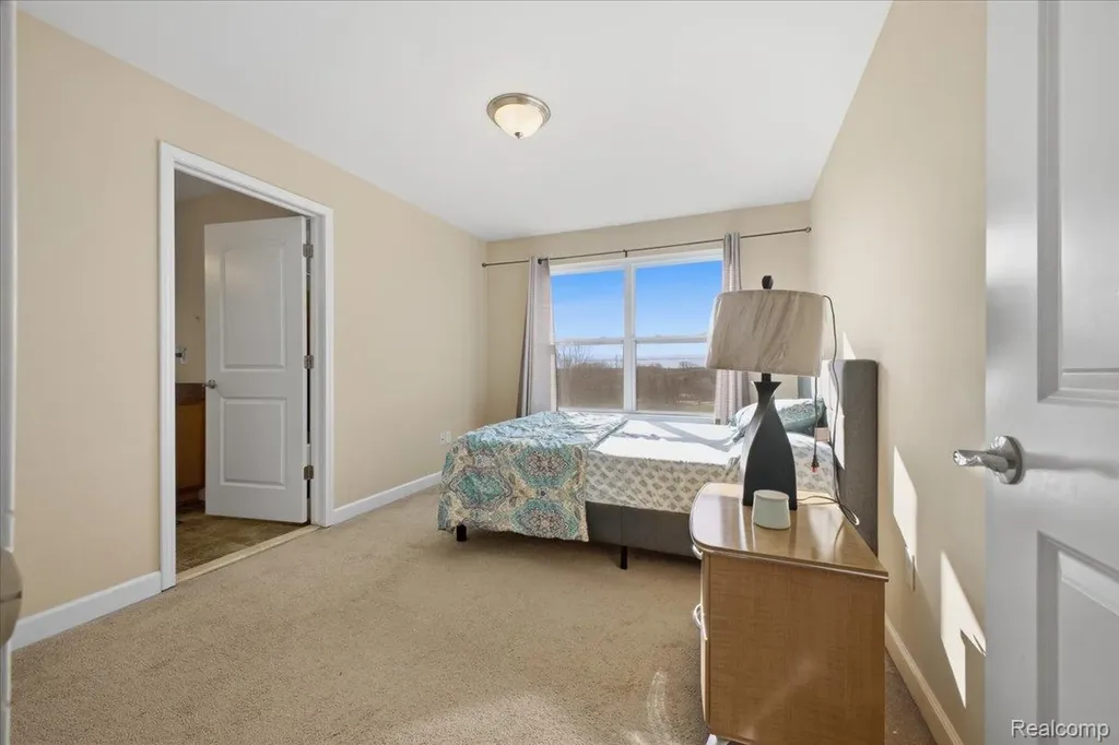 4930 E Stonegate Circle Orion Charter Township MI 48359