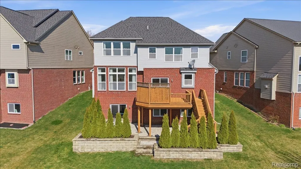 4930 E Stonegate Circle Orion Charter Township MI 48359