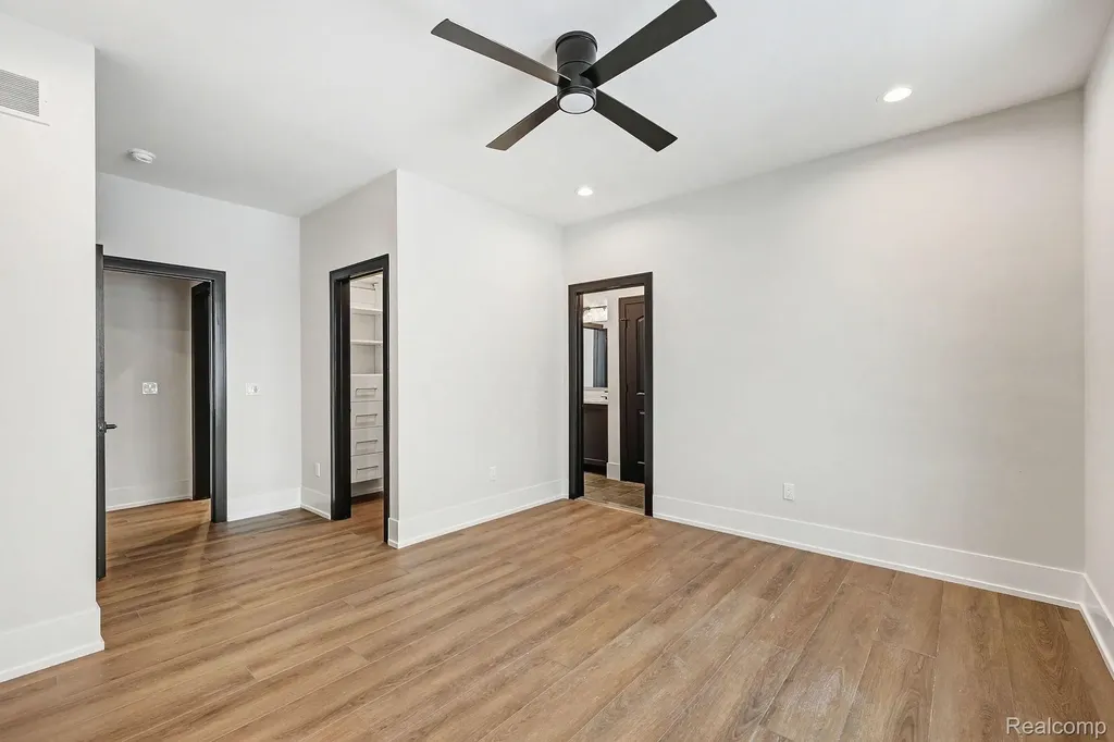 13268 Cousins Court Washington Township MI 48094