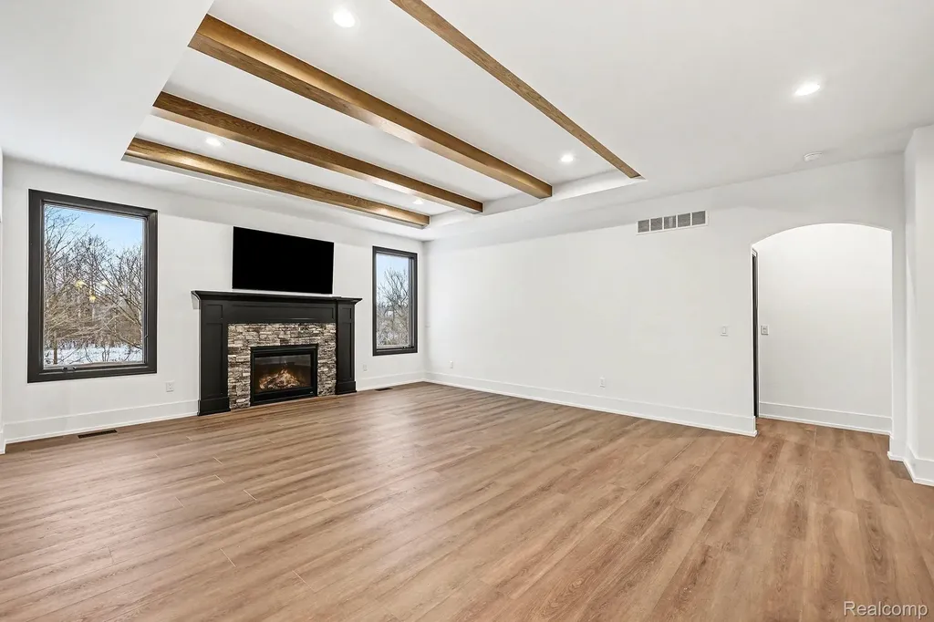 13268 Cousins Court Washington Township MI 48094