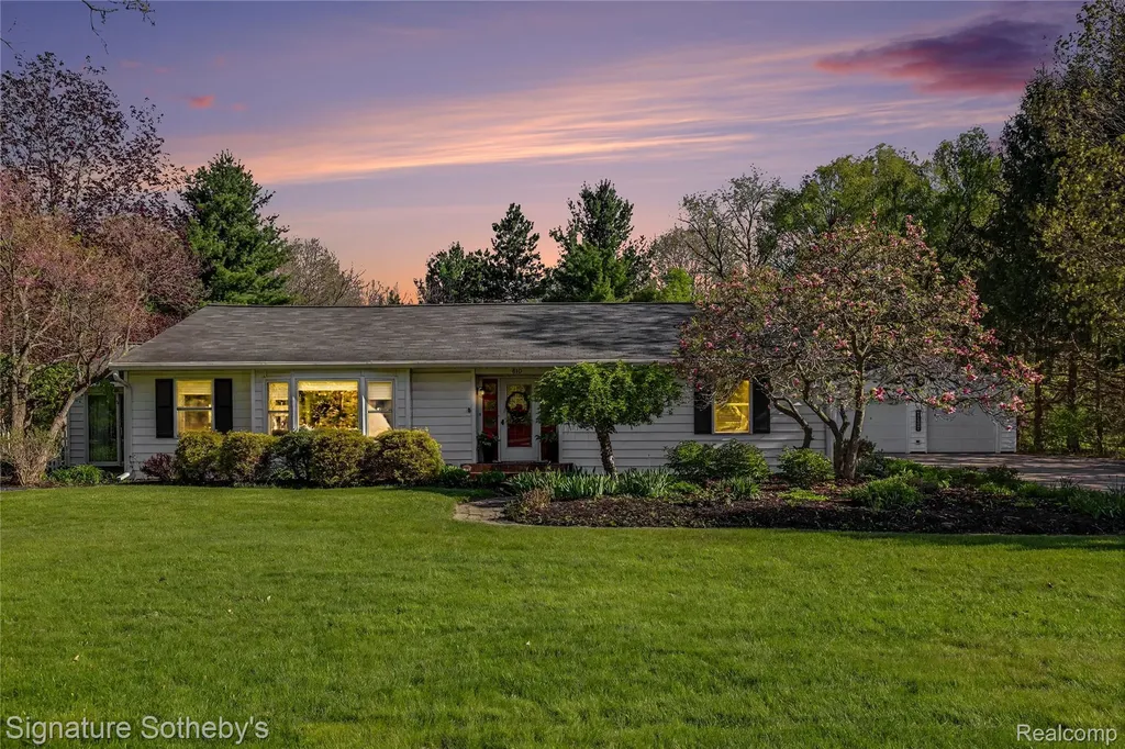 610 W Ellis Avenue Belding City MI 48809