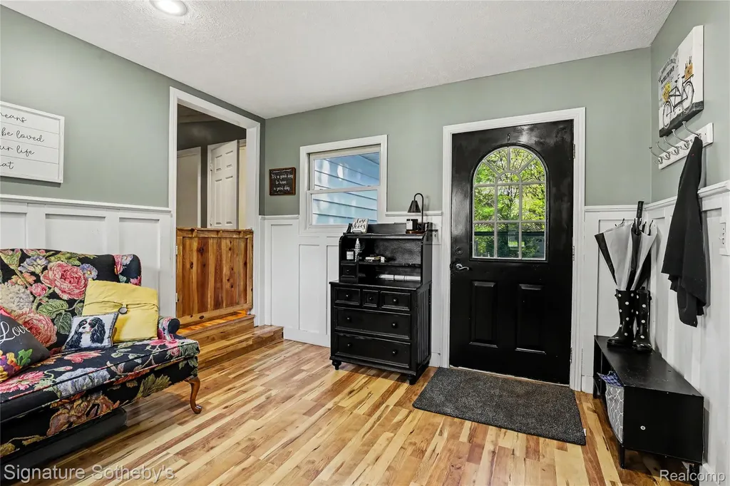 610 W Ellis Avenue Belding City MI 48809