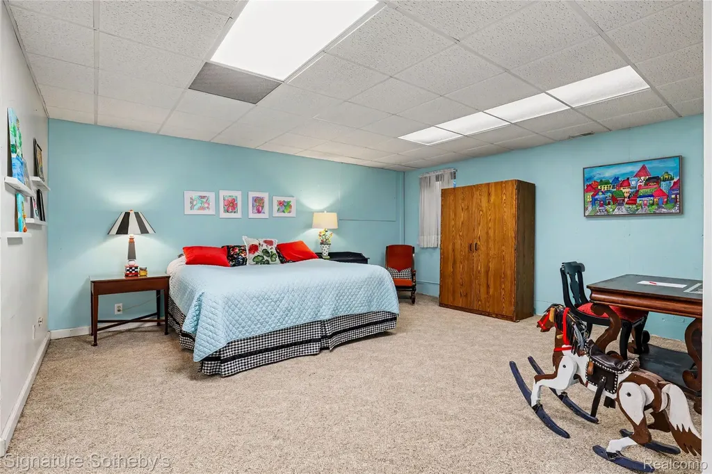 610 W Ellis Avenue Belding City MI 48809