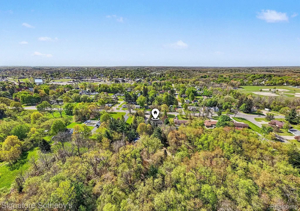 610 W Ellis Avenue Belding City MI 48809