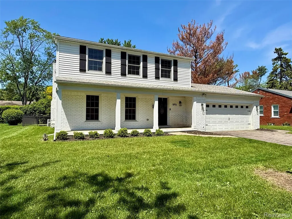 16956 Lauderdale Avenue Beverly Hills Village MI 48025