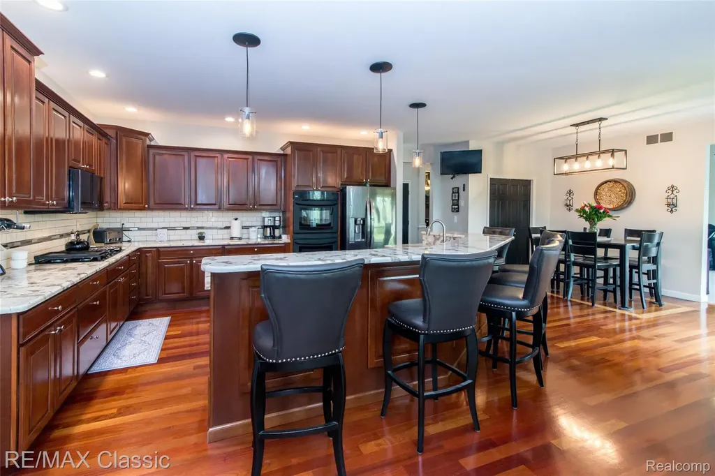 4144 Meadow Hills Drive Hamburg Township MI 48169