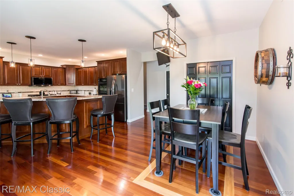 4144 Meadow Hills Drive Hamburg Township MI 48169