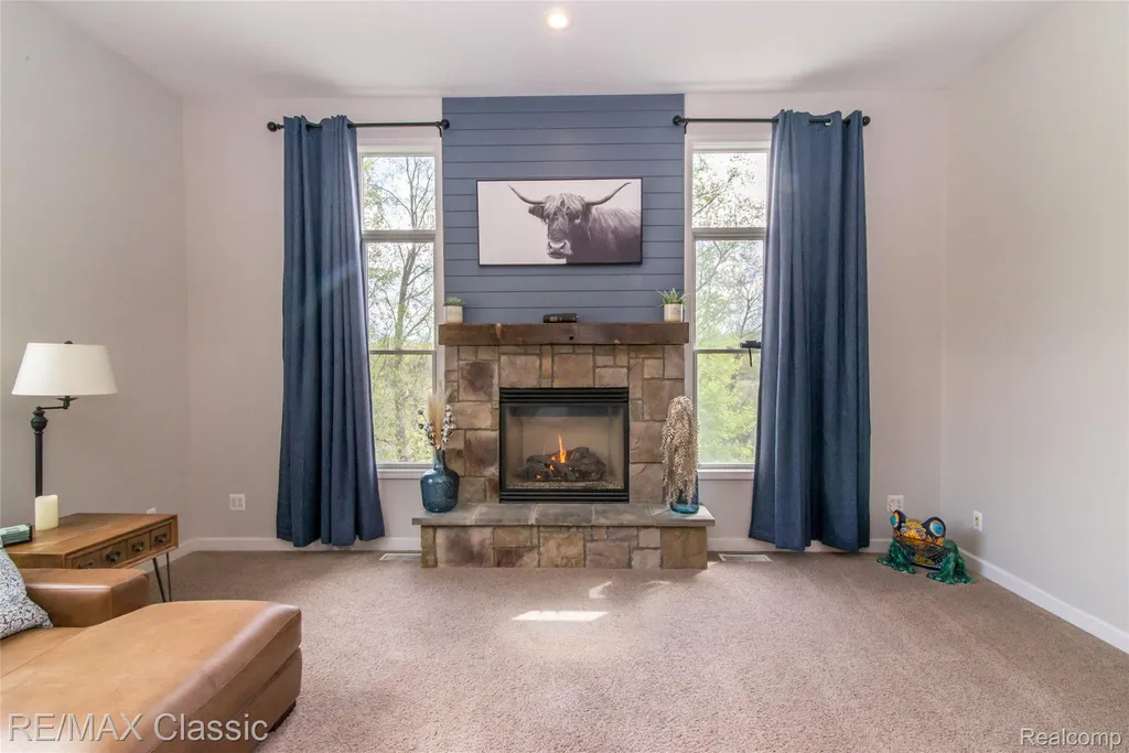 4144 Meadow Hills Drive Hamburg Township MI 48169