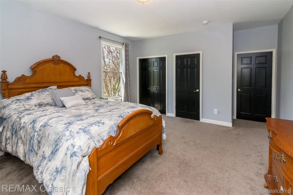 4144 Meadow Hills Drive Hamburg Township MI 48169