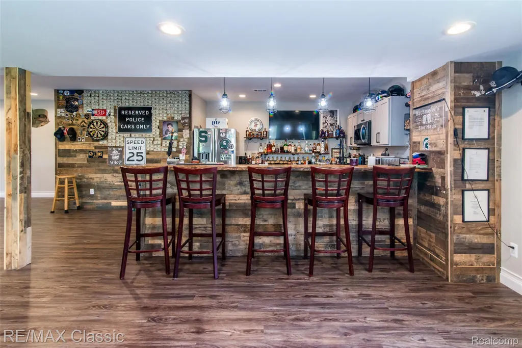 4144 Meadow Hills Drive Hamburg Township MI 48169