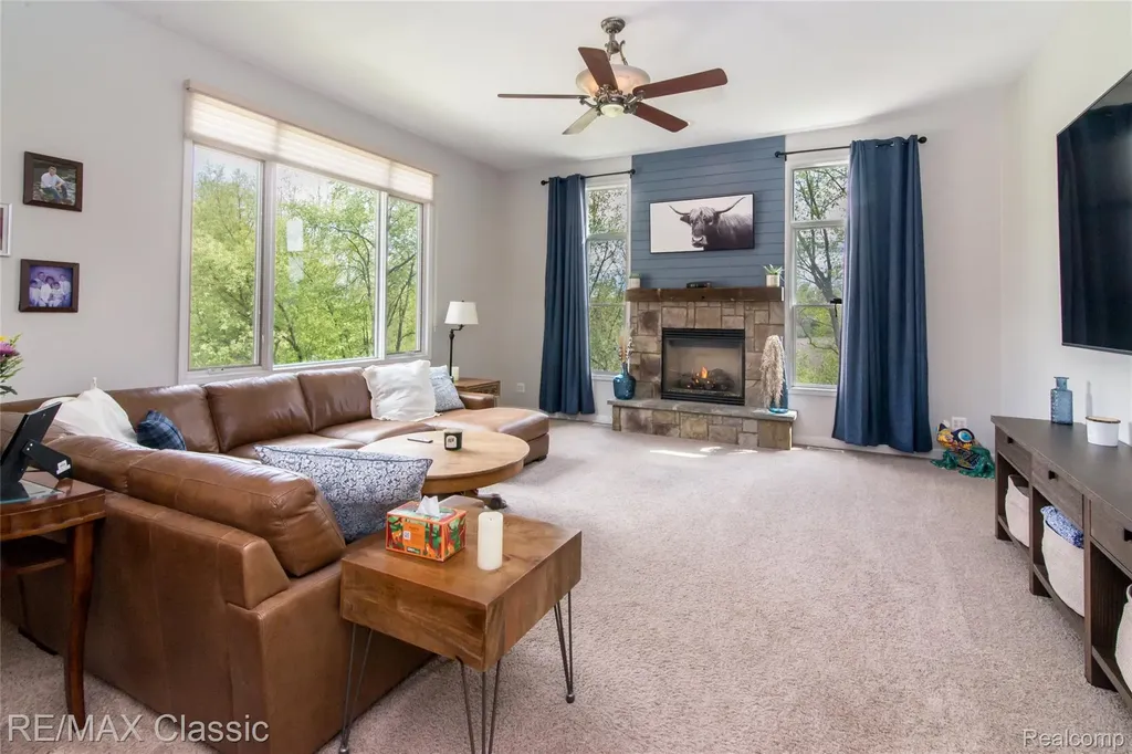 4144 Meadow Hills Drive Hamburg Township MI 48169