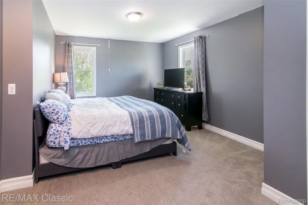 4144 Meadow Hills Drive Hamburg Township MI 48169