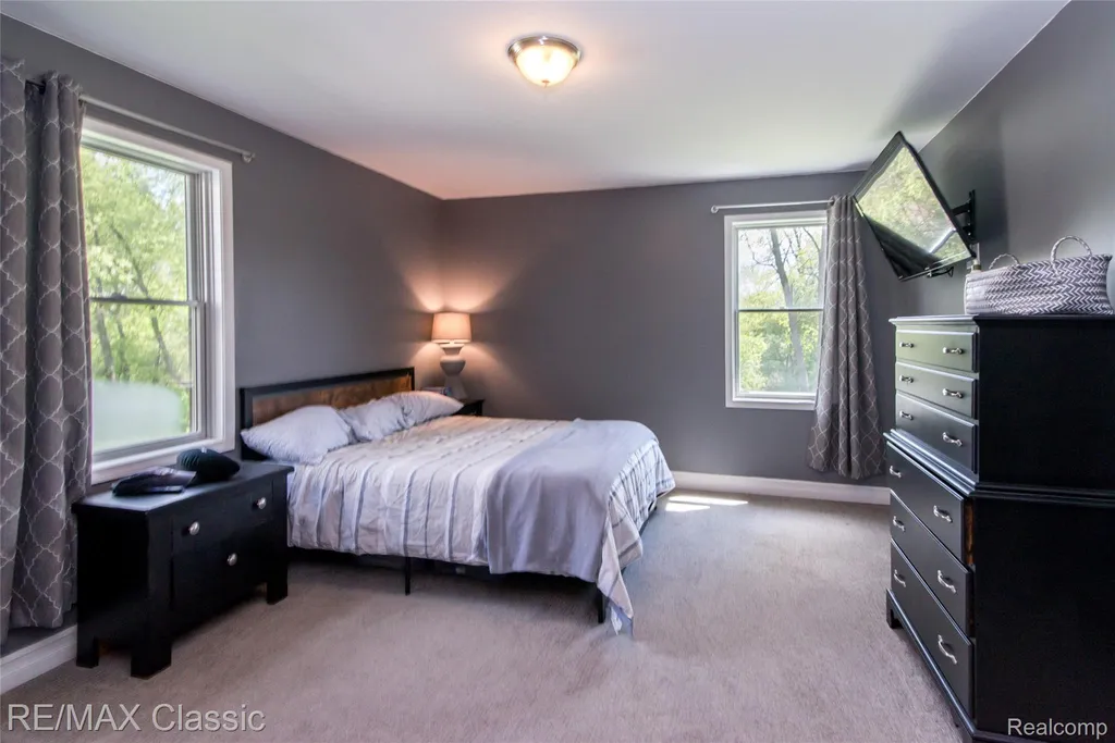 4144 Meadow Hills Drive Hamburg Township MI 48169