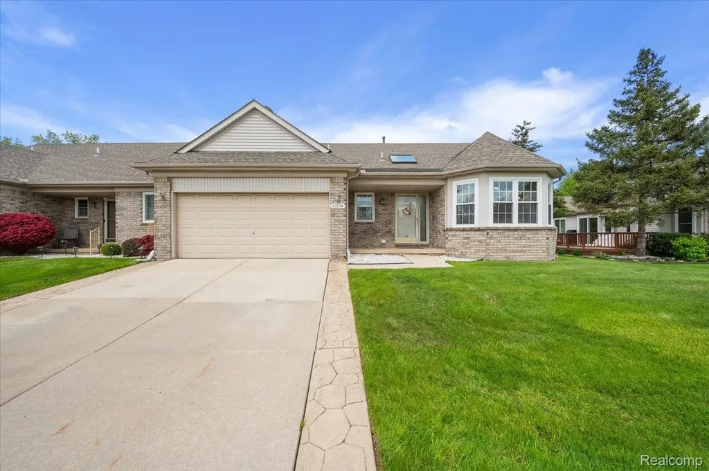 41034 Greenspire Drive Clinton Charter Township MI 48038