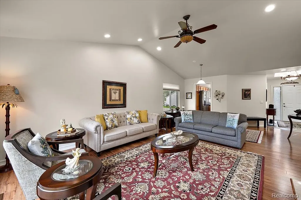 41034 Greenspire Drive Clinton Charter Township MI 48038