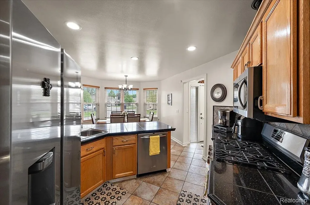 41034 Greenspire Drive Clinton Charter Township MI 48038