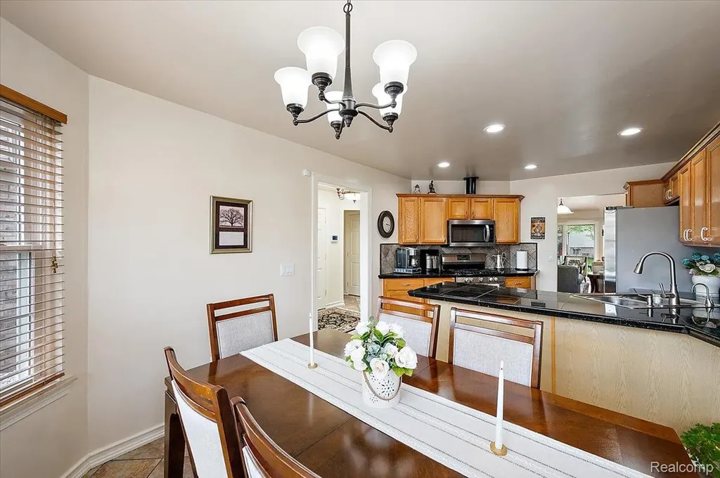 41034 Greenspire Drive Clinton Charter Township MI 48038