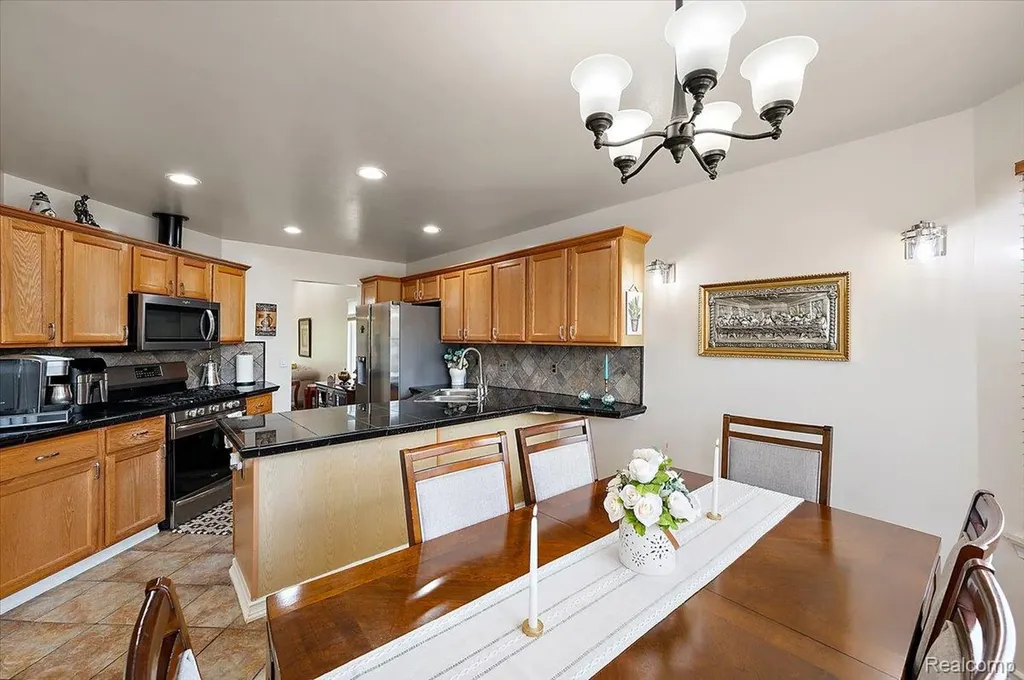 41034 Greenspire Drive Clinton Charter Township MI 48038