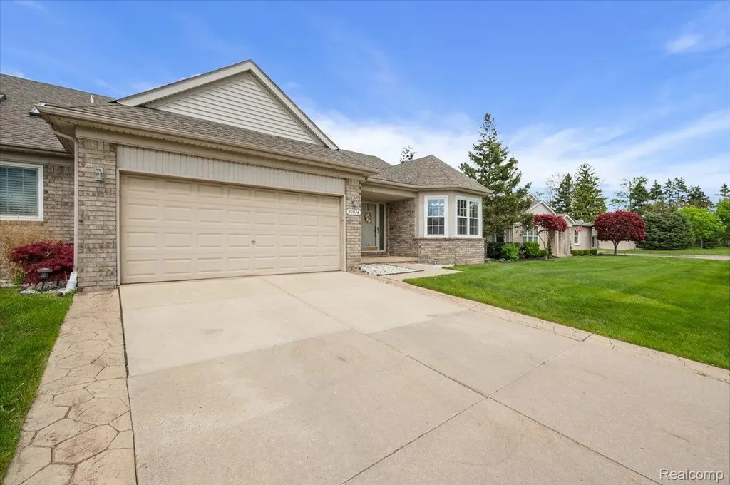 41034 Greenspire Drive Clinton Charter Township MI 48038